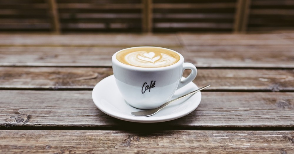 Laktose-freie und vegane Milch-Alternative für den Kaffee