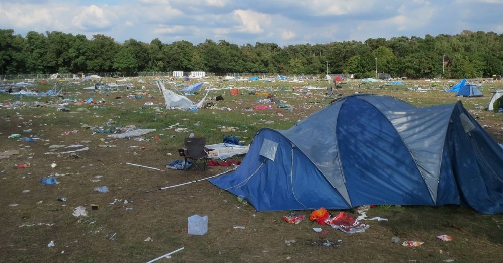 Mode aus kaputten Zelten 